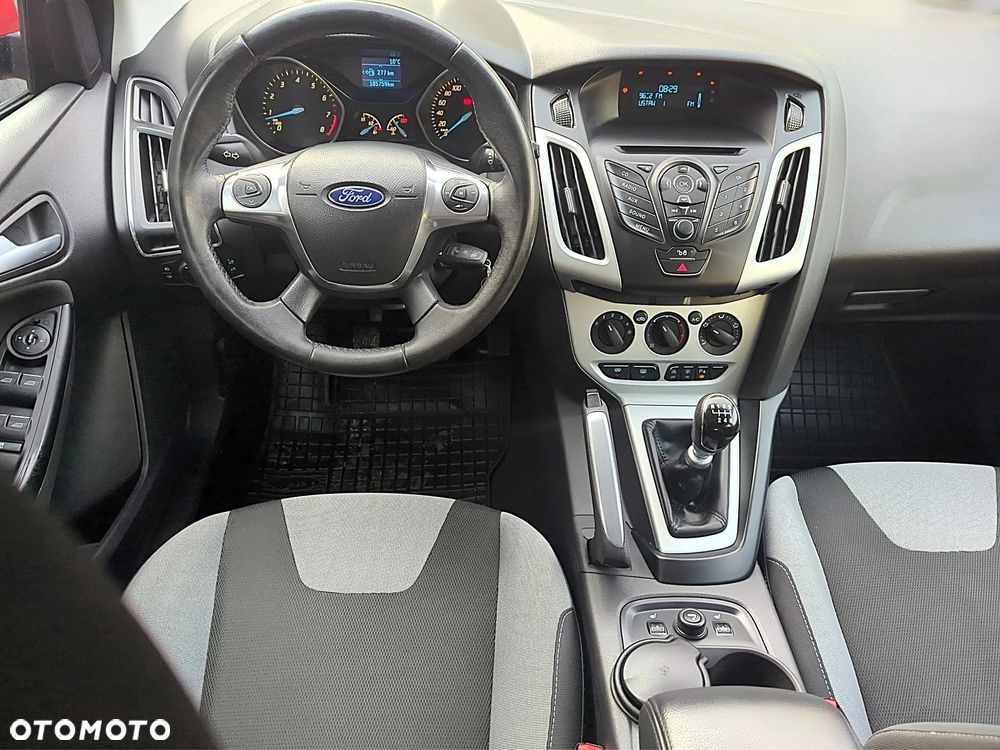 Ford Focus Turnier 1.0 EcoBoost Start-Stopp-System Champions Edition - 13