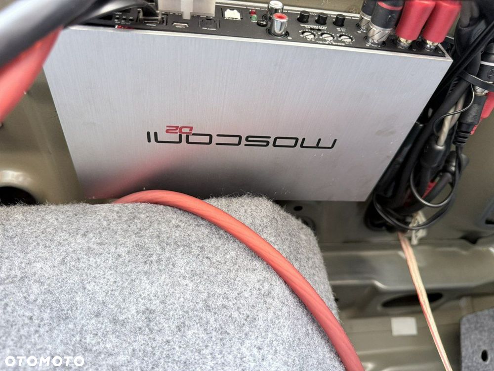 BMW Seria 3 318i - 31