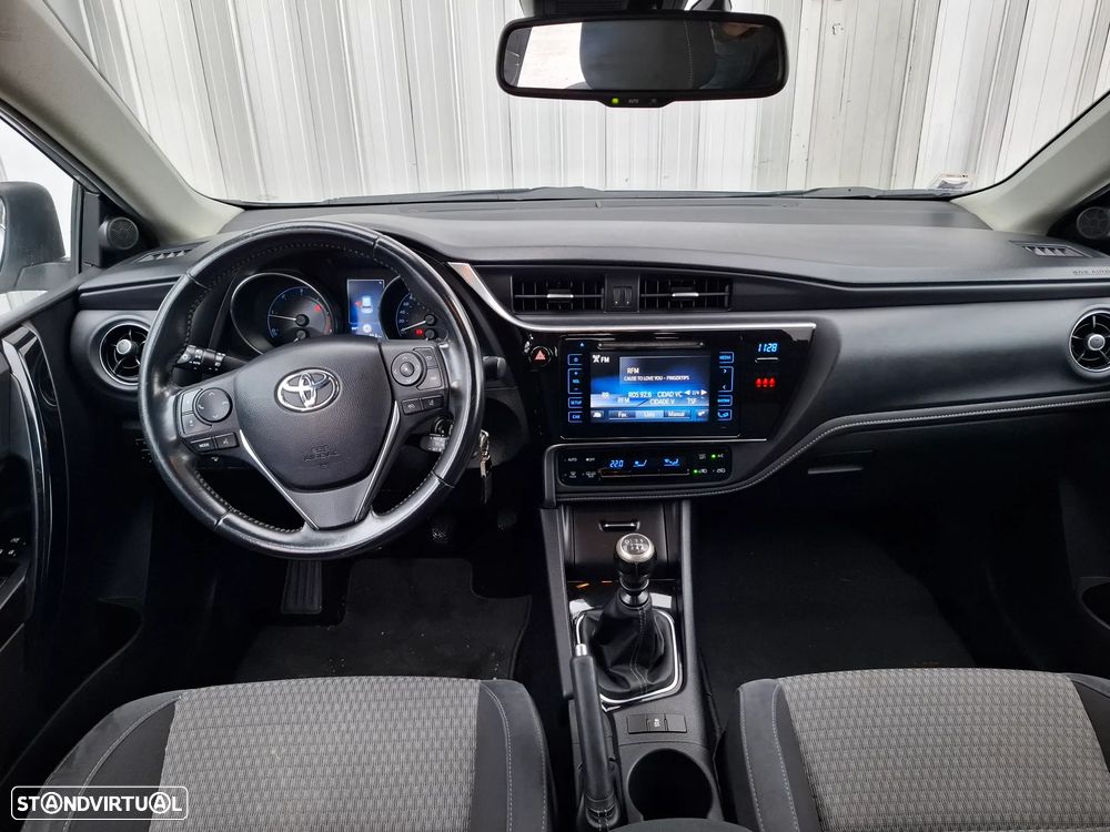 Toyota Auris 1.4 D-4D Comfort+Pack Sport - 4