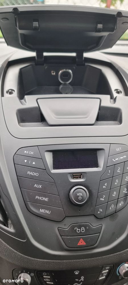 Ford Tourneo Courier 1.0 EcoBoost Trend - 27