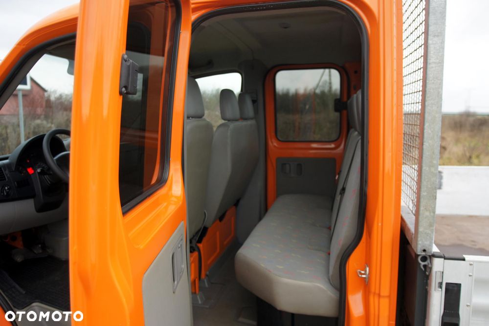 Volkswagen CRAFTER 2.5TDI Doka Long - 25