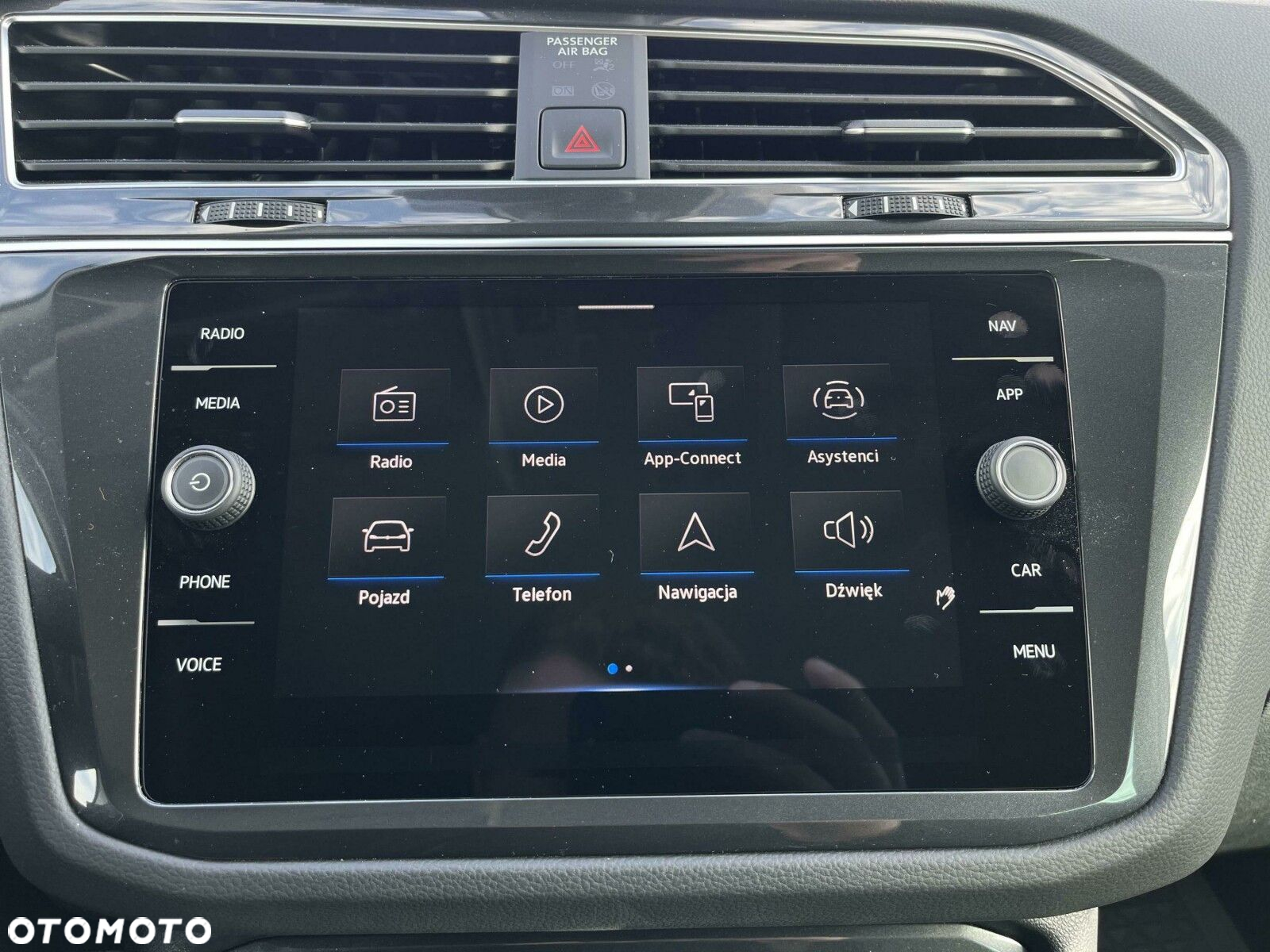 Volkswagen Tiguan - 24
