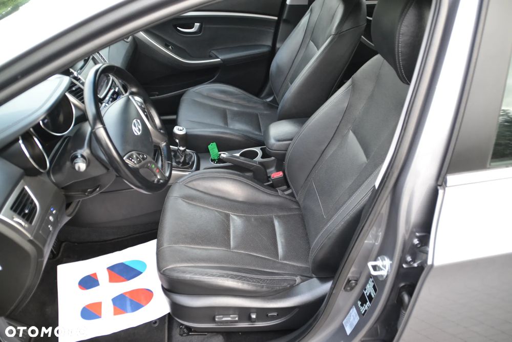 Hyundai i30 i30cw 1.6 Fifa World Cup Edition - 20