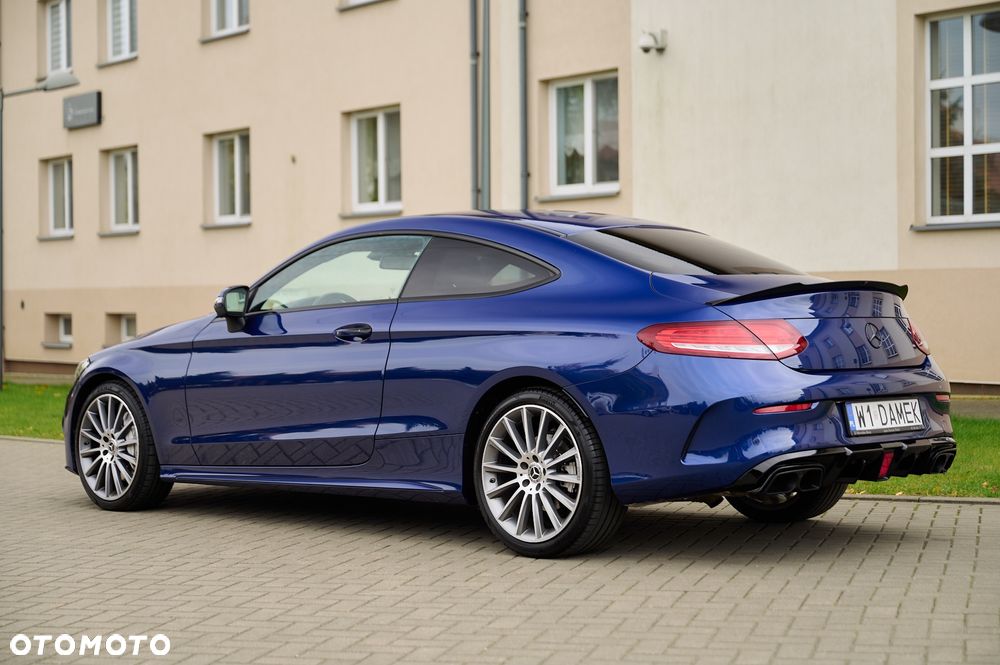 Mercedes-Benz Klasa C 300 9G-TRONIC - 9