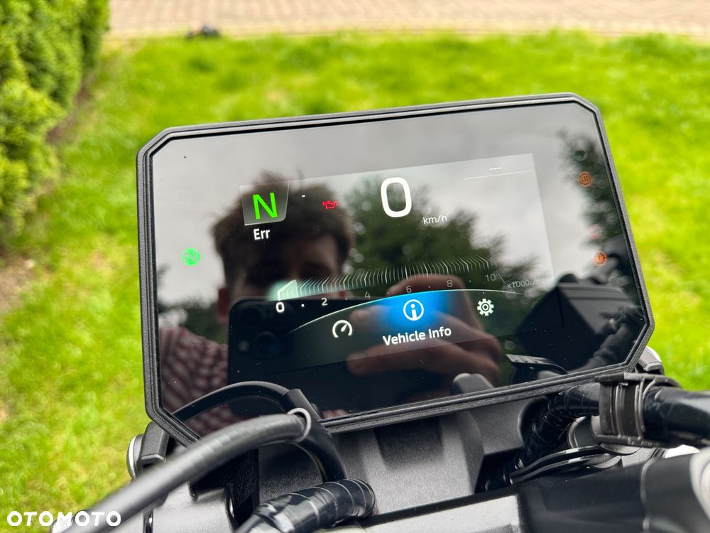 Yamaha MT - 33