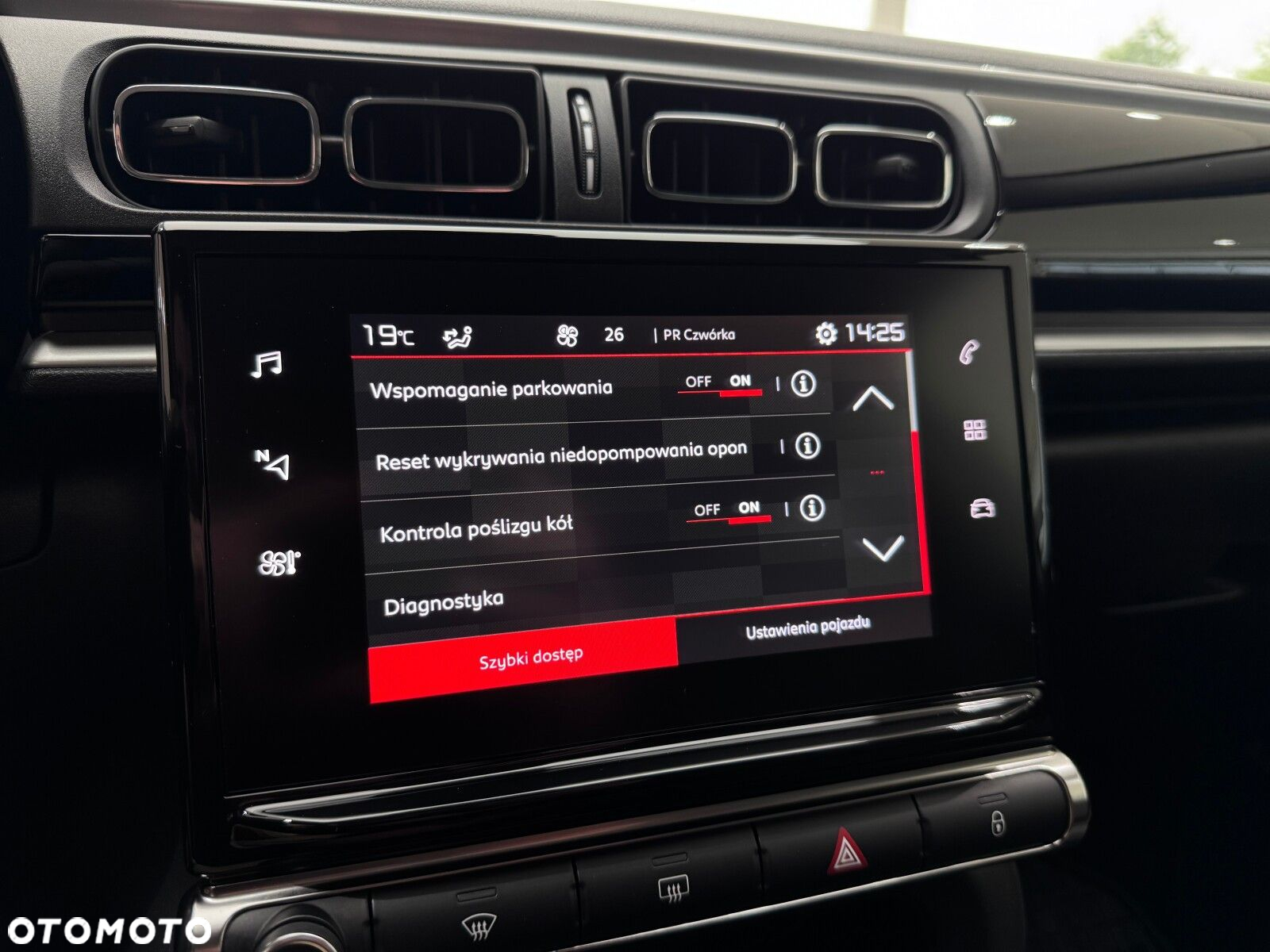 Citroën C3 1.2 PureTech Shine - 33