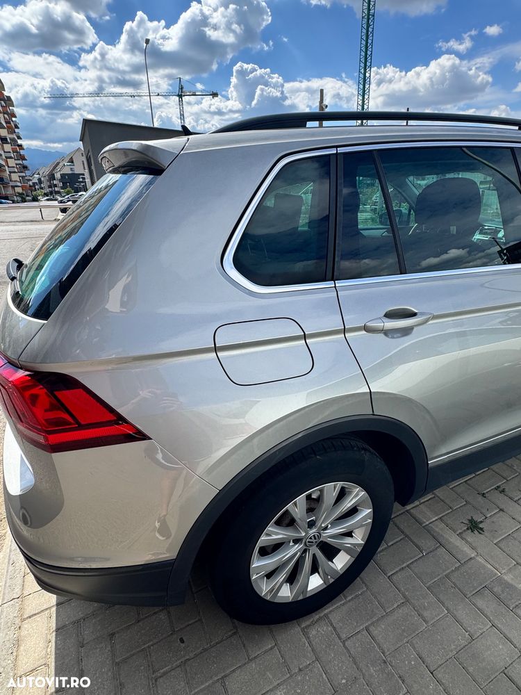 Volkswagen Tiguan - 5