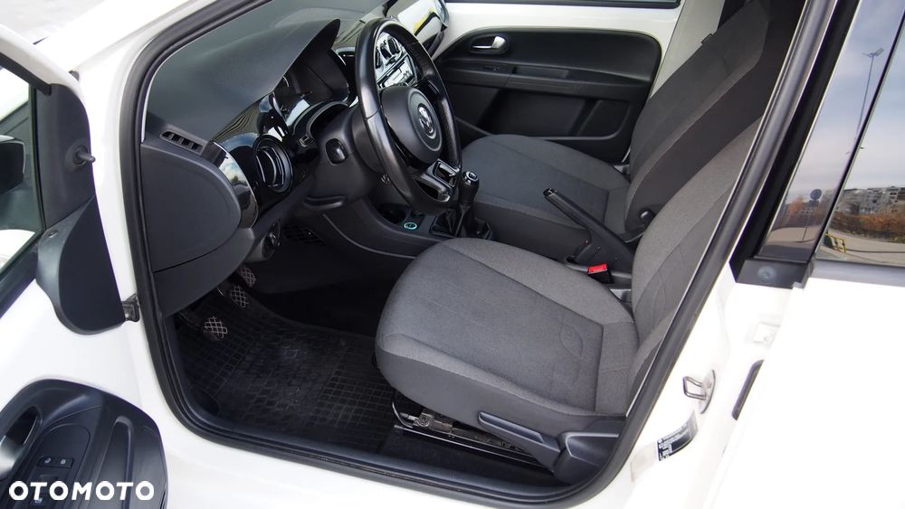 Volkswagen up! - 29