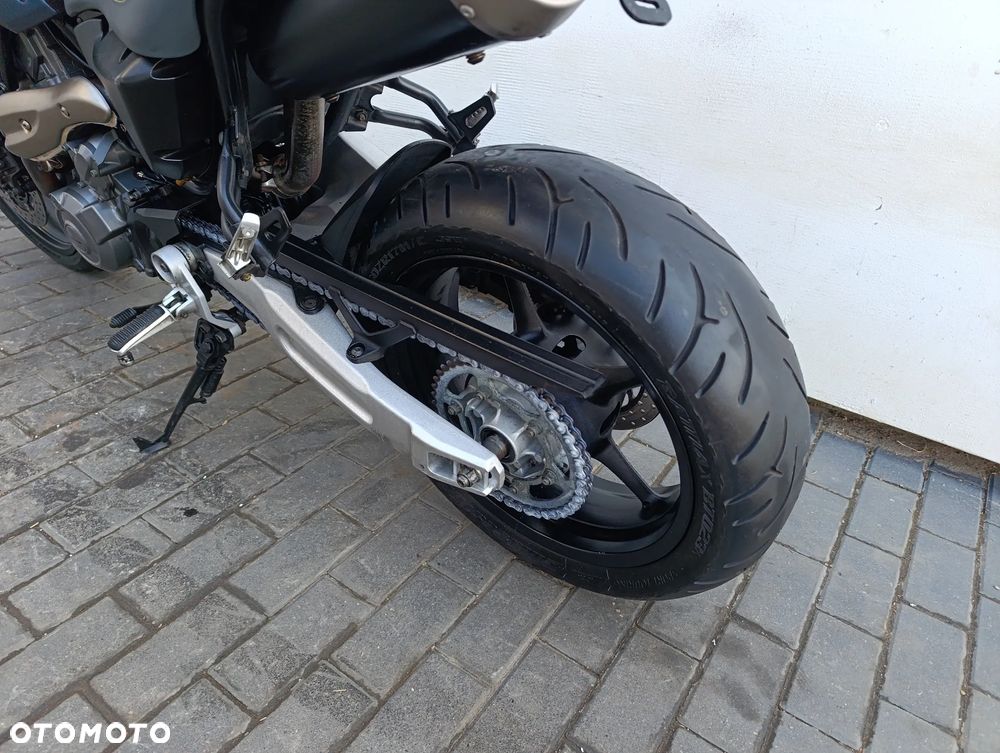 Yamaha MT - 18
