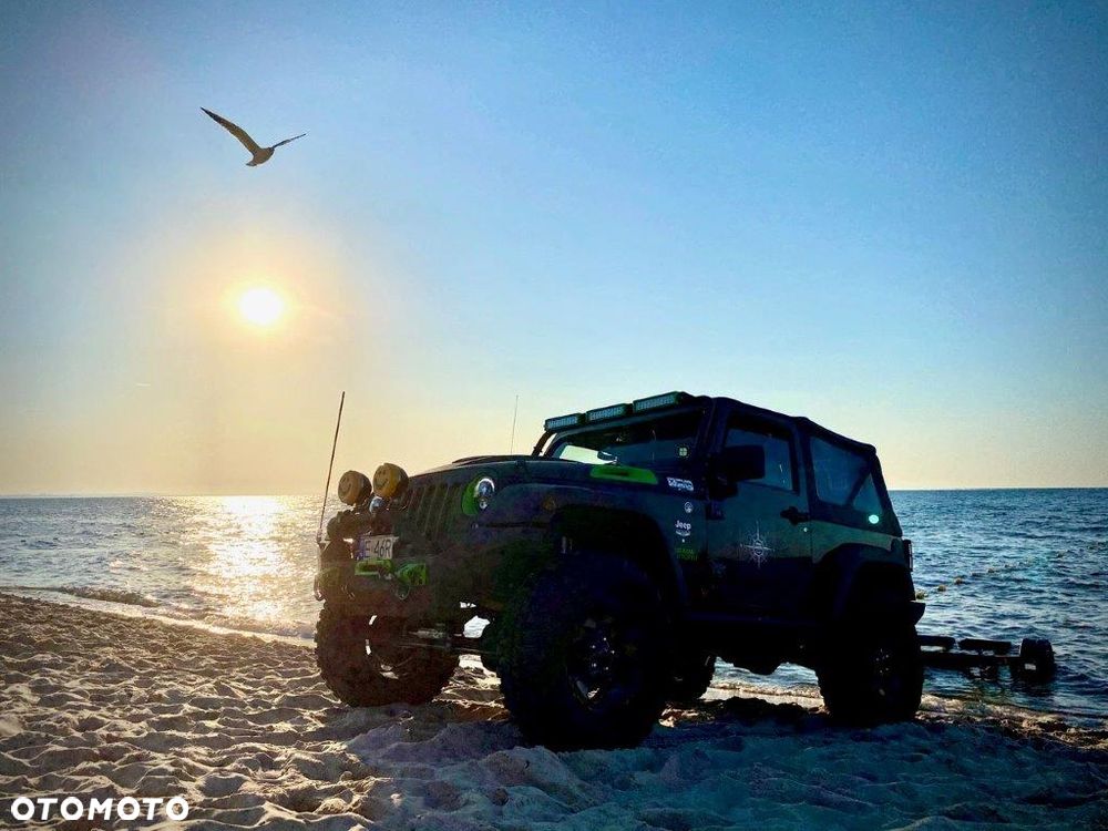 Jeep Wrangler - 4