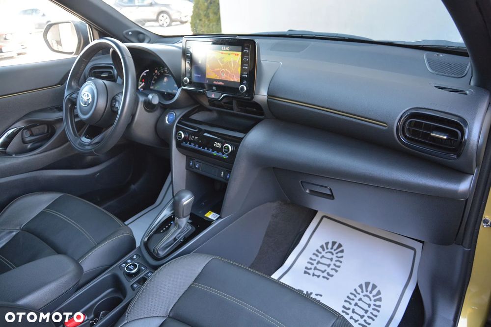 Toyota Yaris Cross - 16