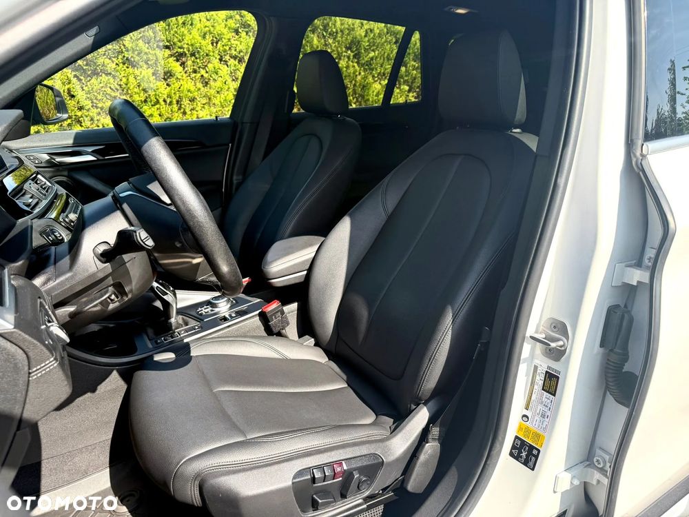 BMW X1 xDrive25i Advantage - 4