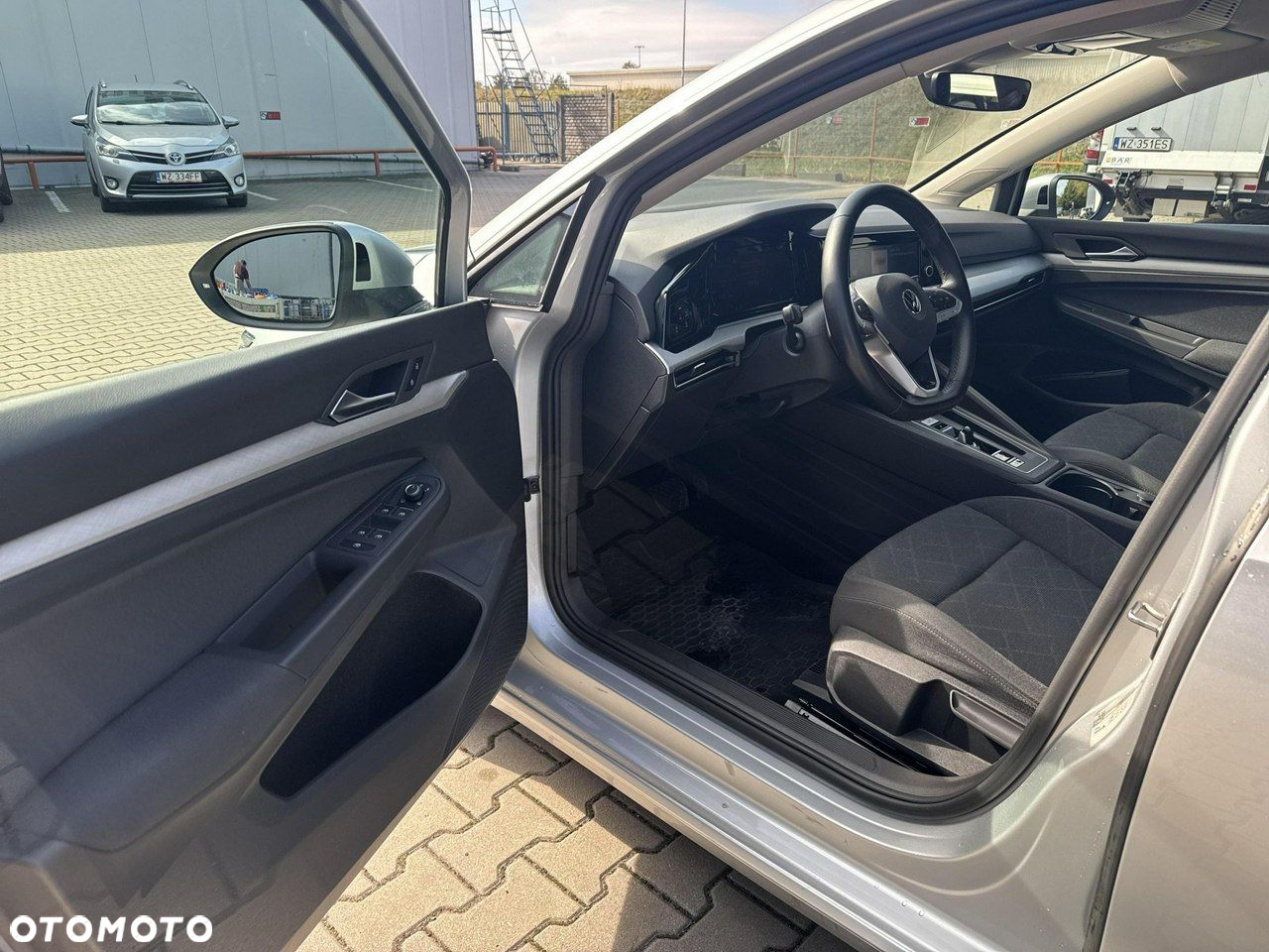 Volkswagen Golf VIII 1.5 eTSI EVO Life DSG - 10