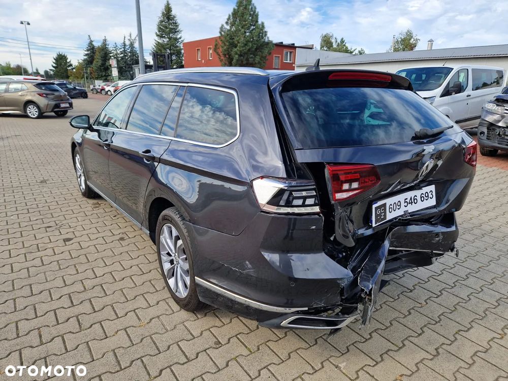 Volkswagen Passat 2.0 TDI Elegance DSG - 8