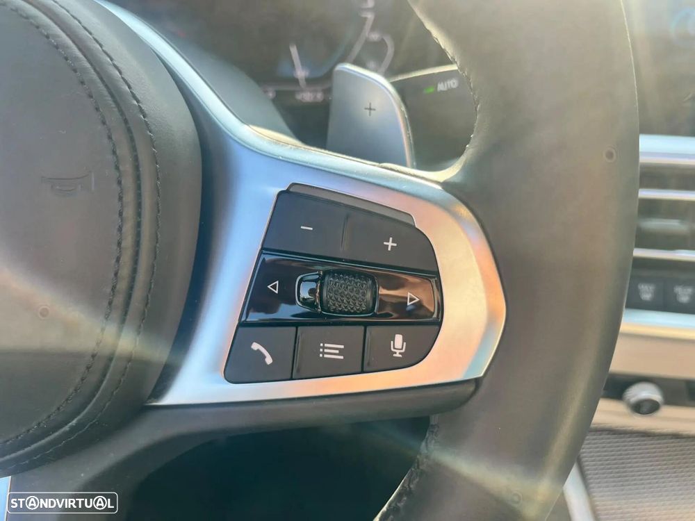 BMW 330 e Pack Desportivo M Auto - 19