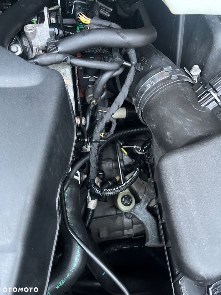 Ford S-Max 2.0 TDCi DPF Trend - 24