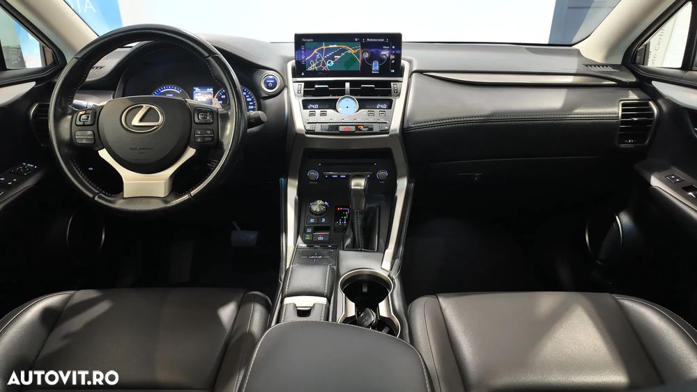 Lexus Seria NX 300h E-FOUR F SPORT - 15