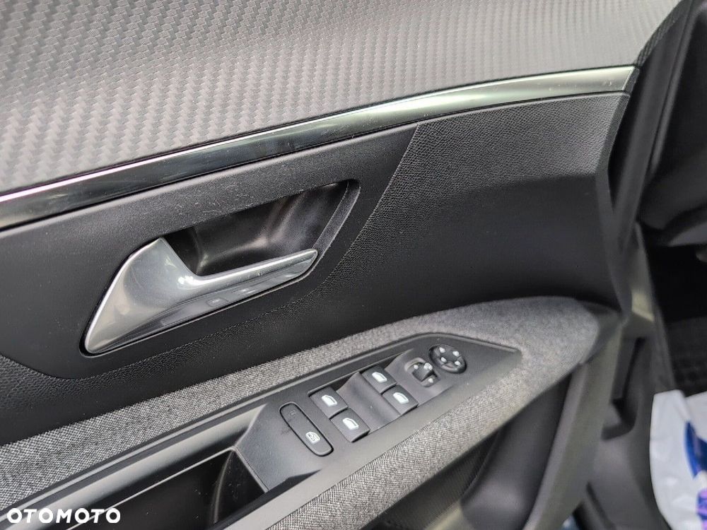 Peugeot 5008 1.2 PureTech Active Pack S&S EAT8 - 16