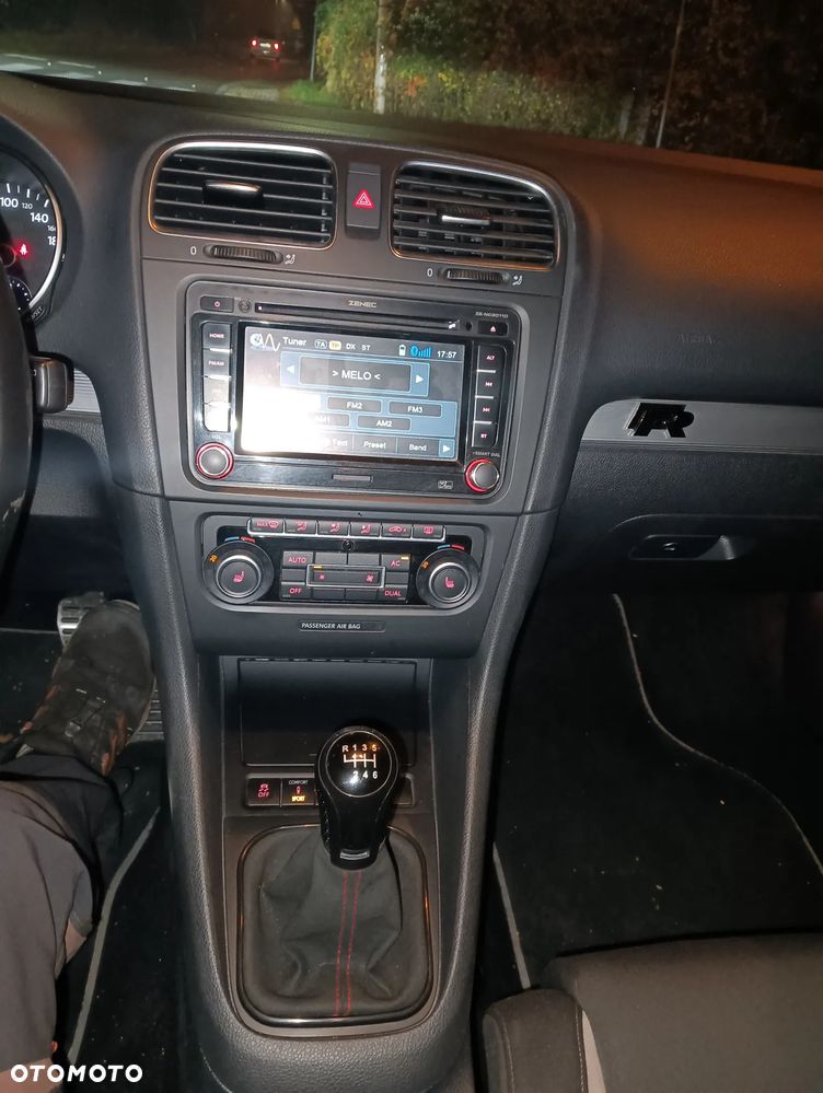 Volkswagen Golf - 8