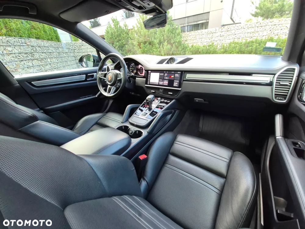 Porsche Cayenne - 11