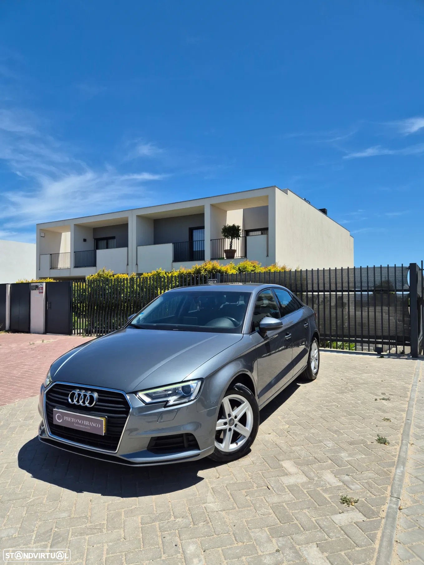 Audi A3 Limousine 1.6 TDI Design - 2