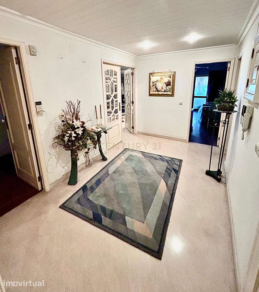 Apartamento T4 para arrendamento na freguesia de Arroios, em Lisboa - Grande imagem: 3/27