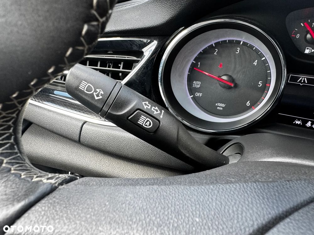 Opel Insignia 2.0 CDTI Elegance S&S - 17