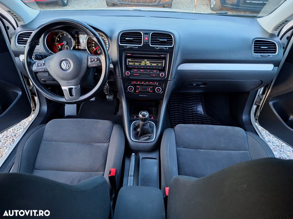Volkswagen Golf - 12