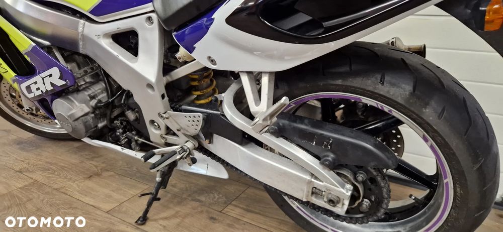 Honda CBR - 16