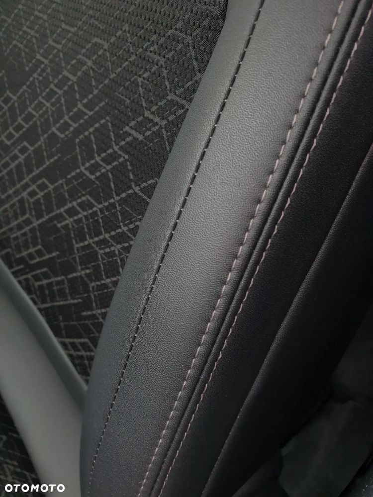 Peugeot 3008 HDi 150 Allure - 9