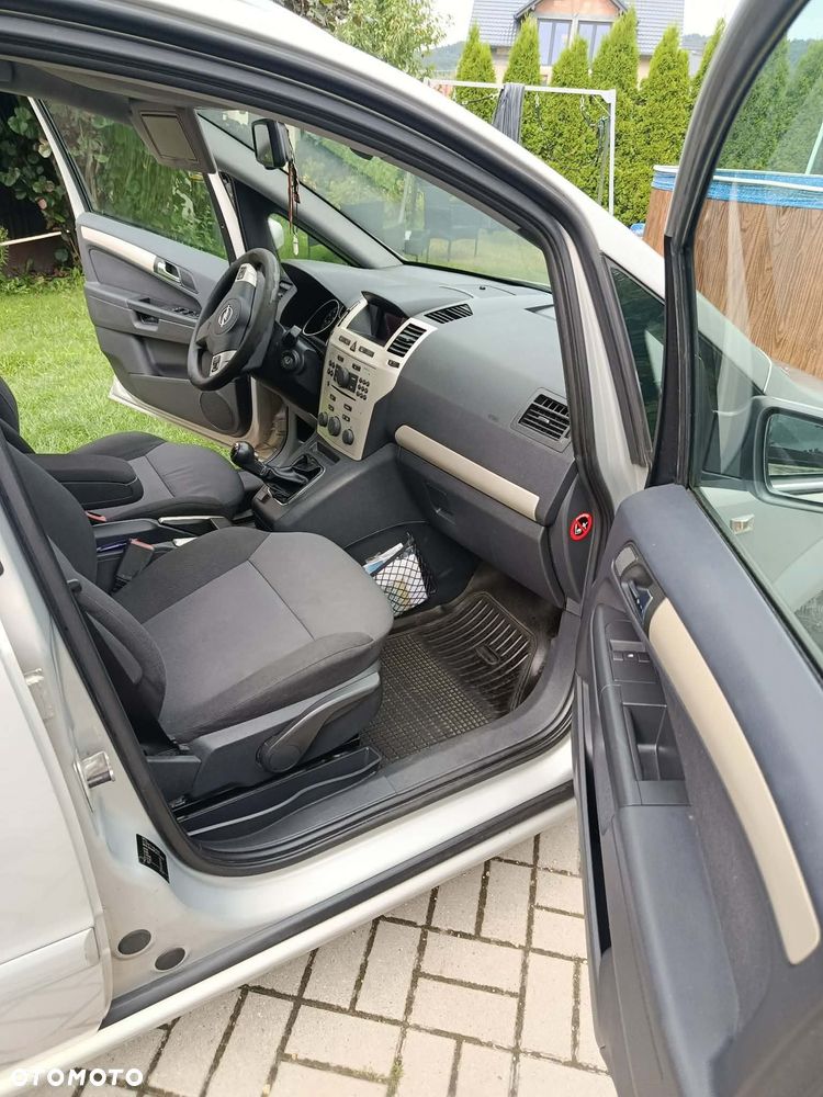 Opel Zafira 1.8 Cosmo - 7