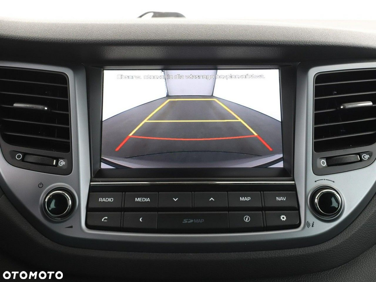 Hyundai Tucson 1.7 CRDI BlueDrive Style 2WD - 25