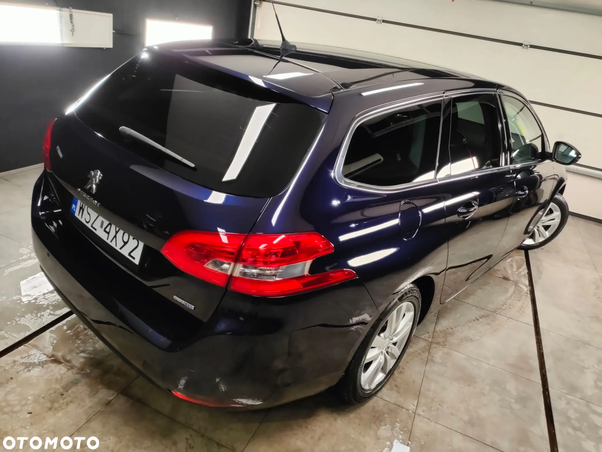 Peugeot 308 SW 1.6 BlueHDi Business Line S&S - 11