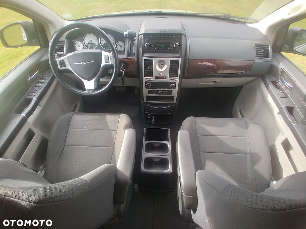 Chrysler Grand Voyager - 5