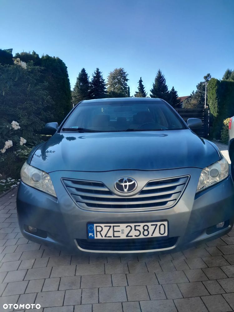 Toyota Camry - 8