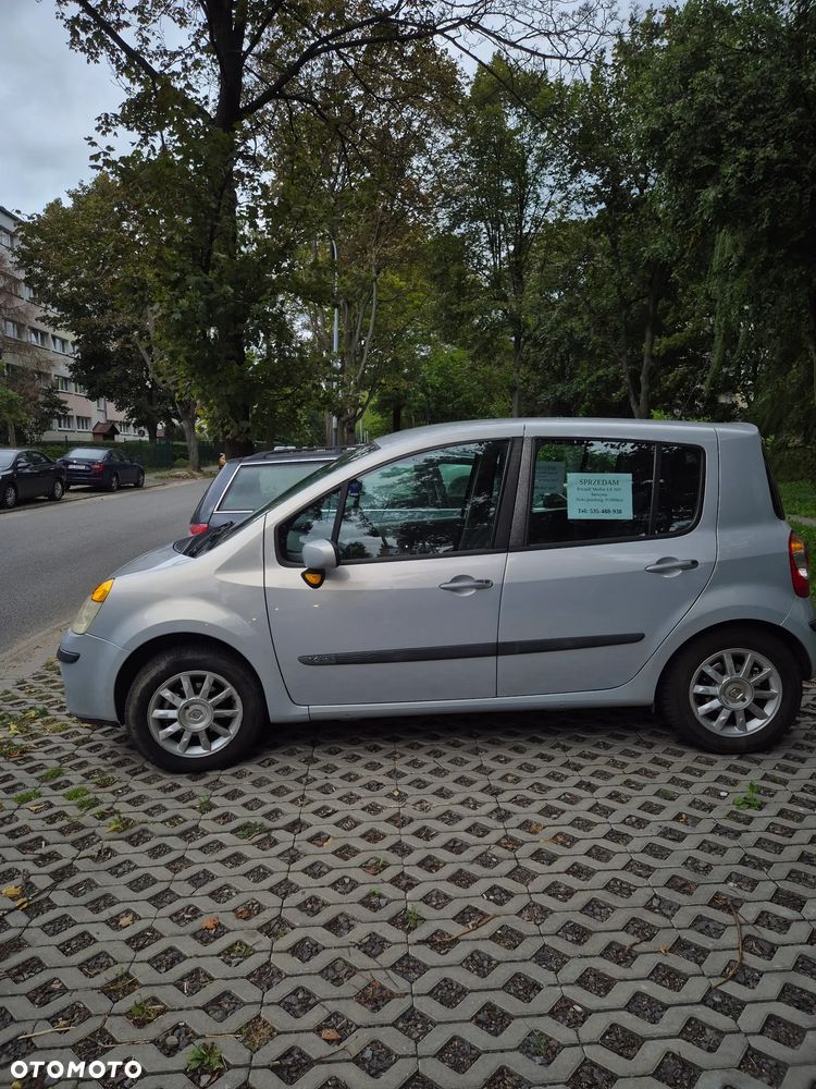 Renault Modus - 12