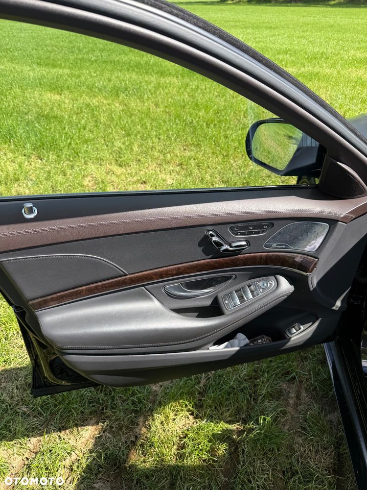 Mercedes-Benz Klasa S 560 4-Matic L 9G-TRONIC - 12