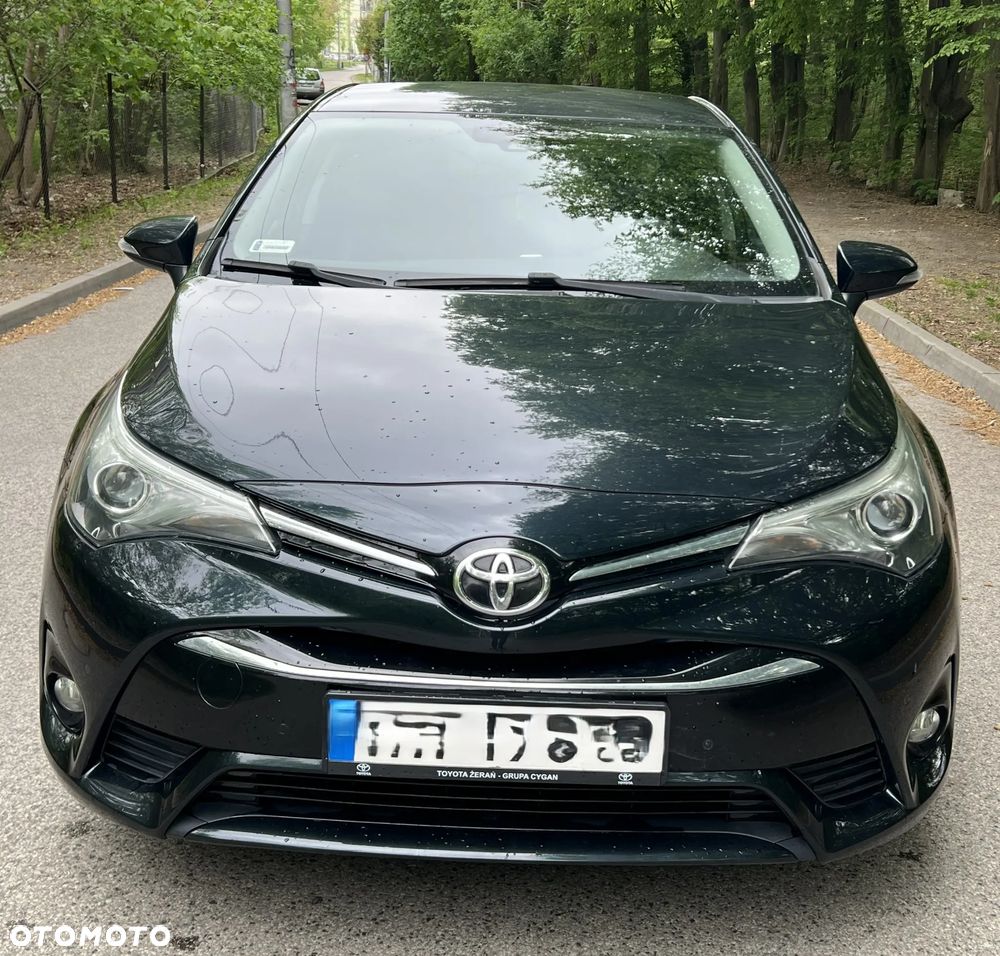 Toyota Avensis 1.8 Premium - 10