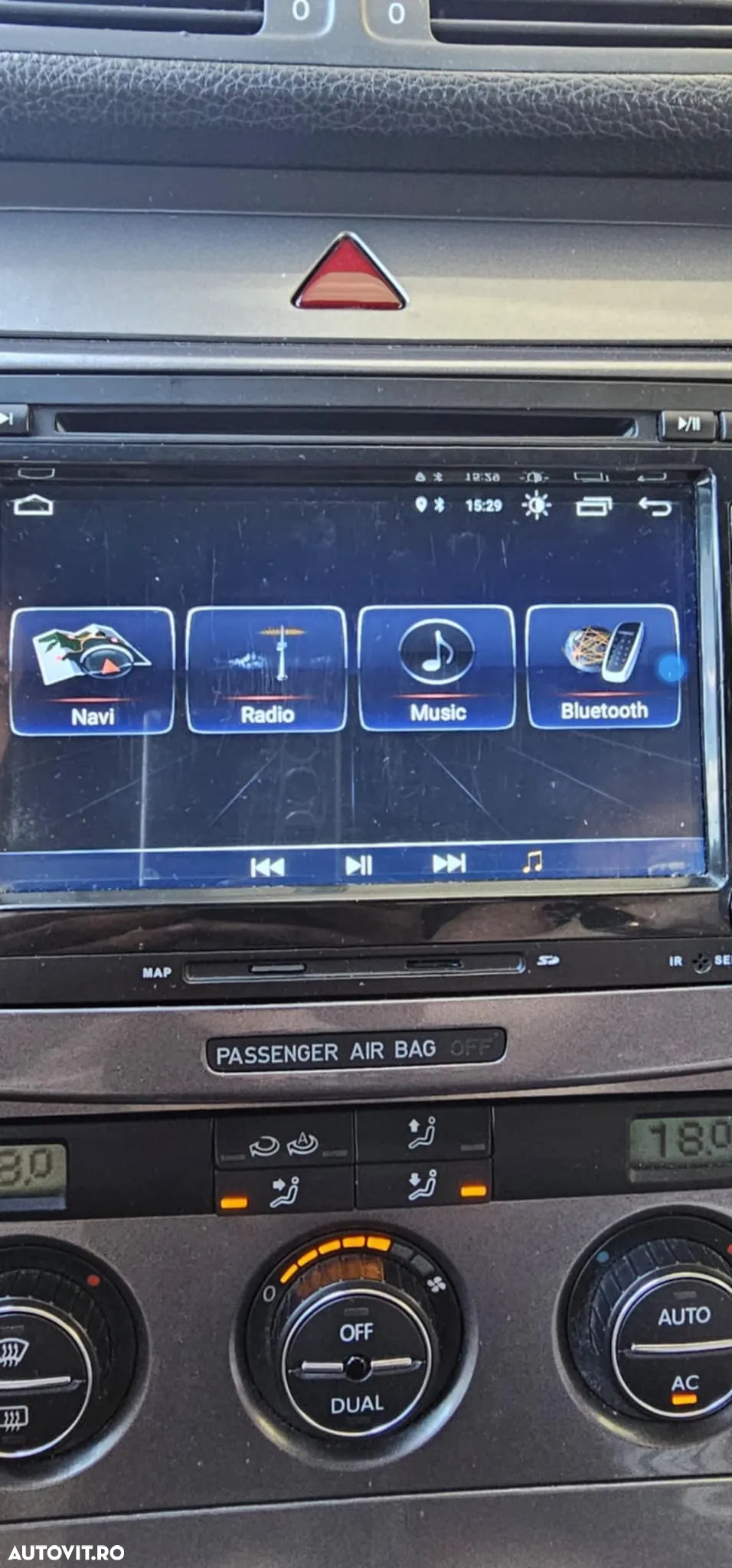 Volkswagen Passat 2.0TDI Comfortline DPF Bluemotion Technology - 24