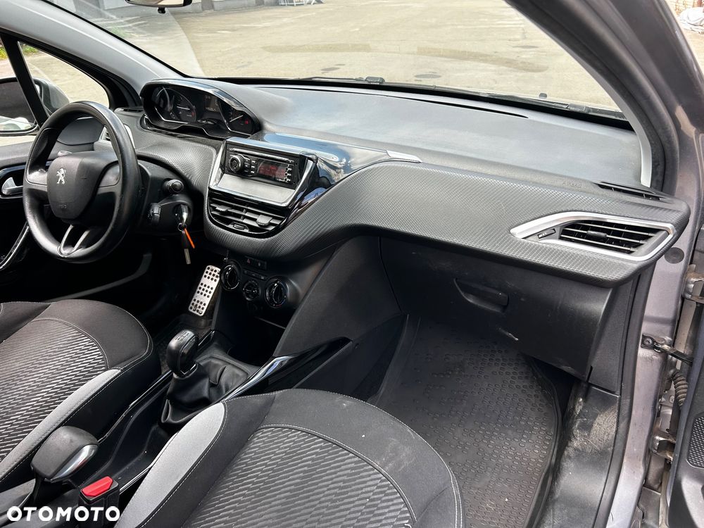 Peugeot 2008 - 8