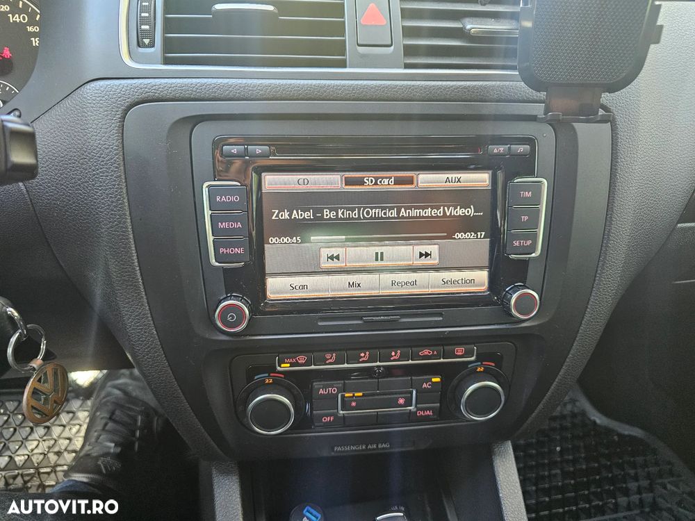 Volkswagen Jetta 1.6 TDI DPF Comfortline DSG - 14