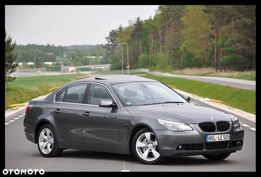 BMW Seria 5 525i - 1