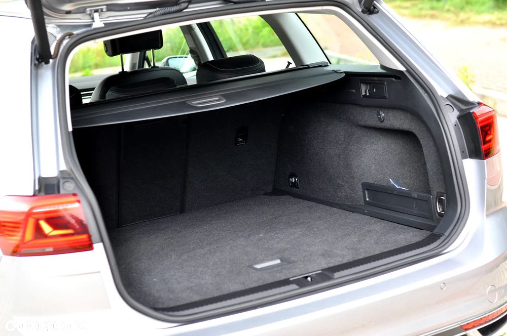 Volkswagen Passat 2.0 TDI EVO Elegance DSG - 39