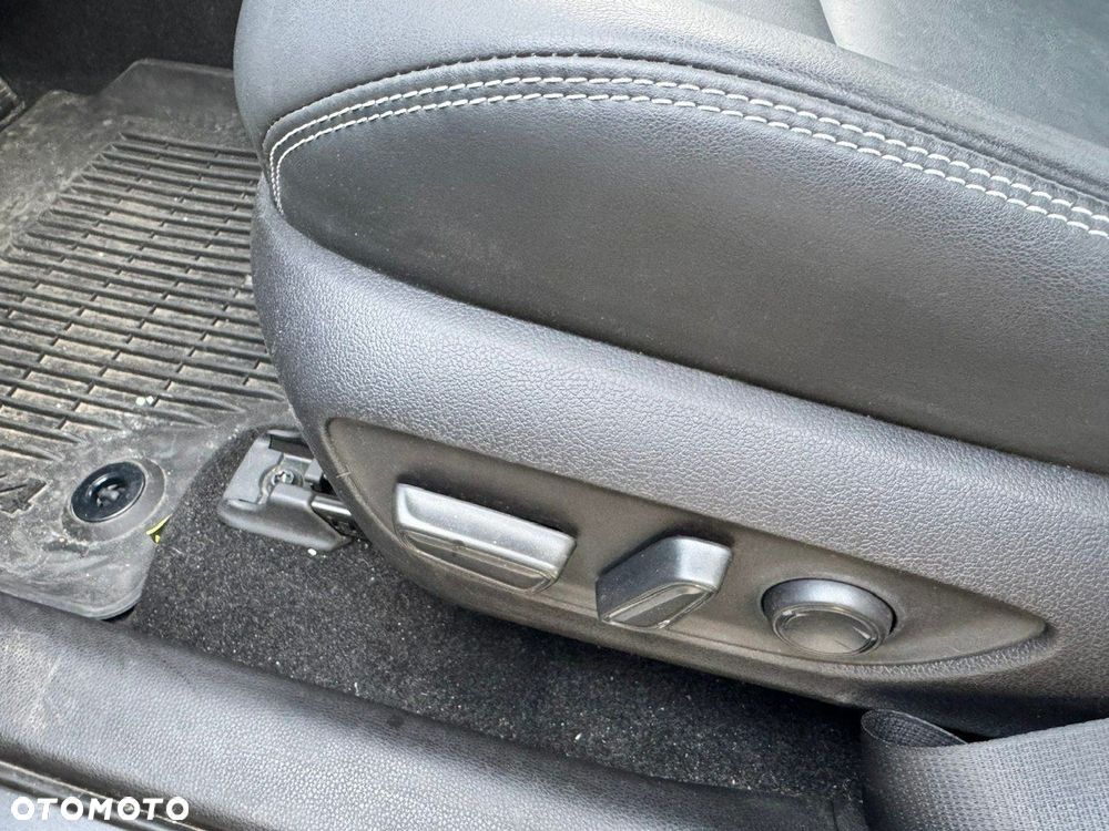 Toyota RAV4 2.5 Hybrid Comfort 4x2 - 19