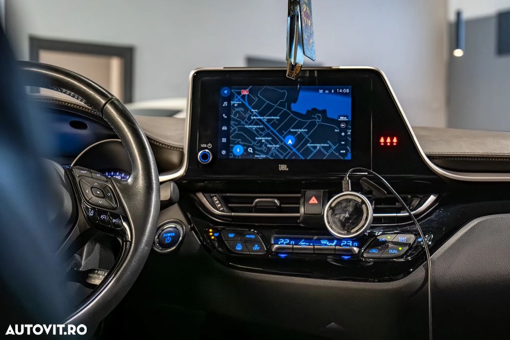 Toyota C-HR - 11