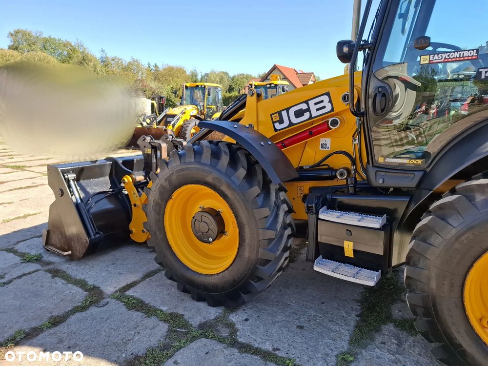 JCB 4CX - 15