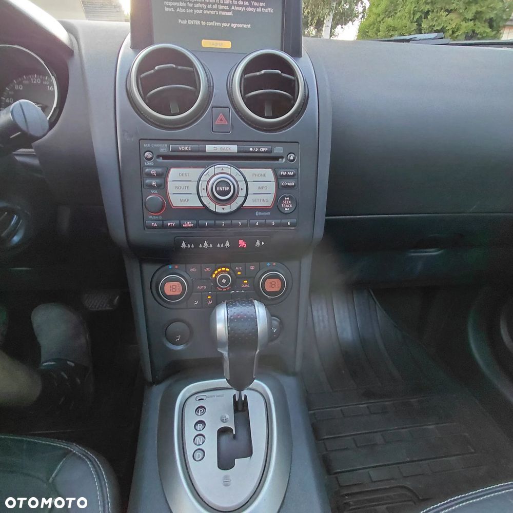 Nissan Qashqai+2 - 23