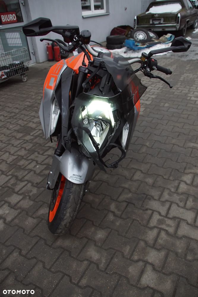 Motocykl na części KTM 1290 SUPER DUKE GT 2019 silnik dekiel osłona zbiornik licznik lagi laga lampa amortyzator felga rama dokumenty siedzenie przełącznik wydech akrapovic błotnik - 15