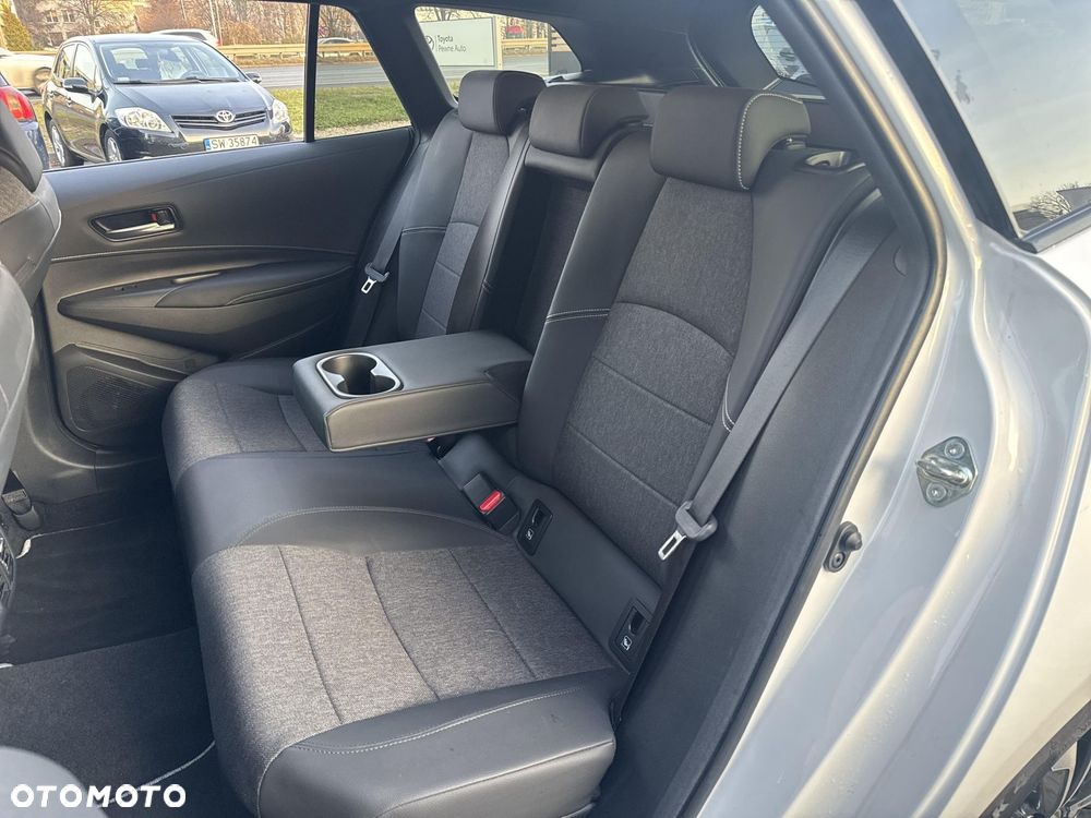 Toyota Corolla 1.8 Hybrid Style - 23