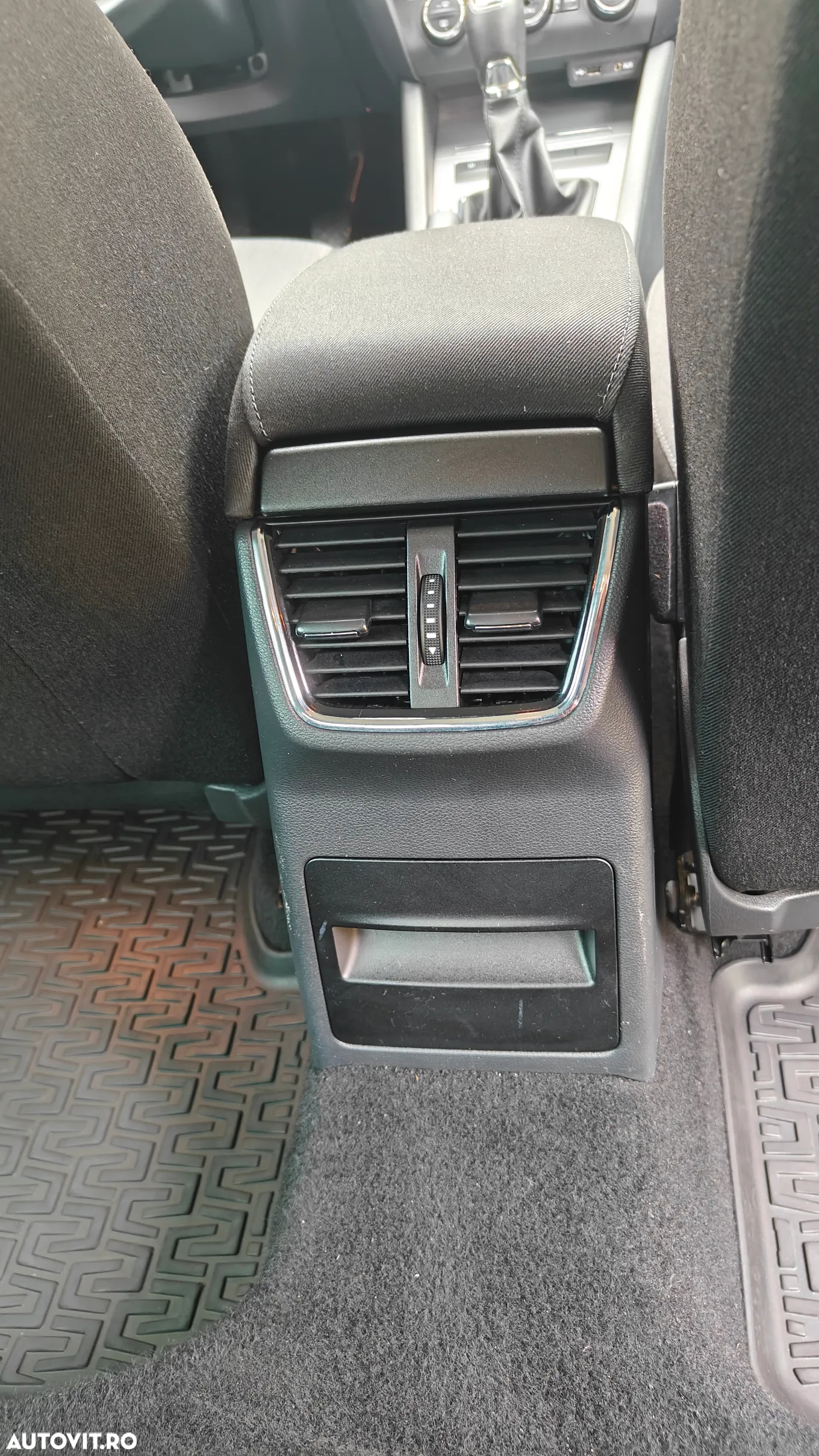 Skoda Octavia 2.0 TDI ELEGANCE - 10
